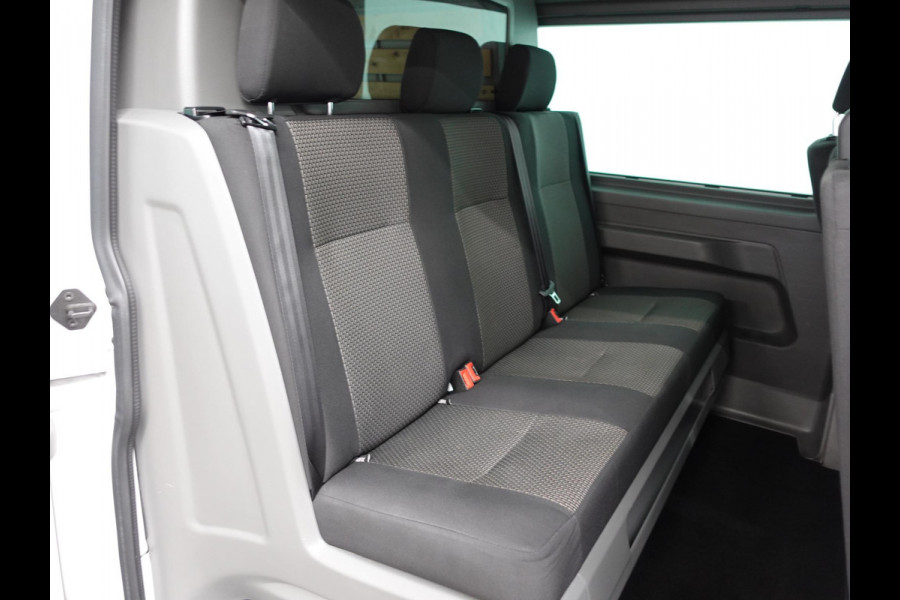 Volkswagen Transporter 150pk Automaat L2 Dubbele cabine Bulli Apple Carplay Cruise control Camera Airco Euro6