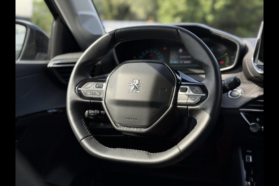 Peugeot e-208 EV Active Pack 50 kWh | Navi | Camera |