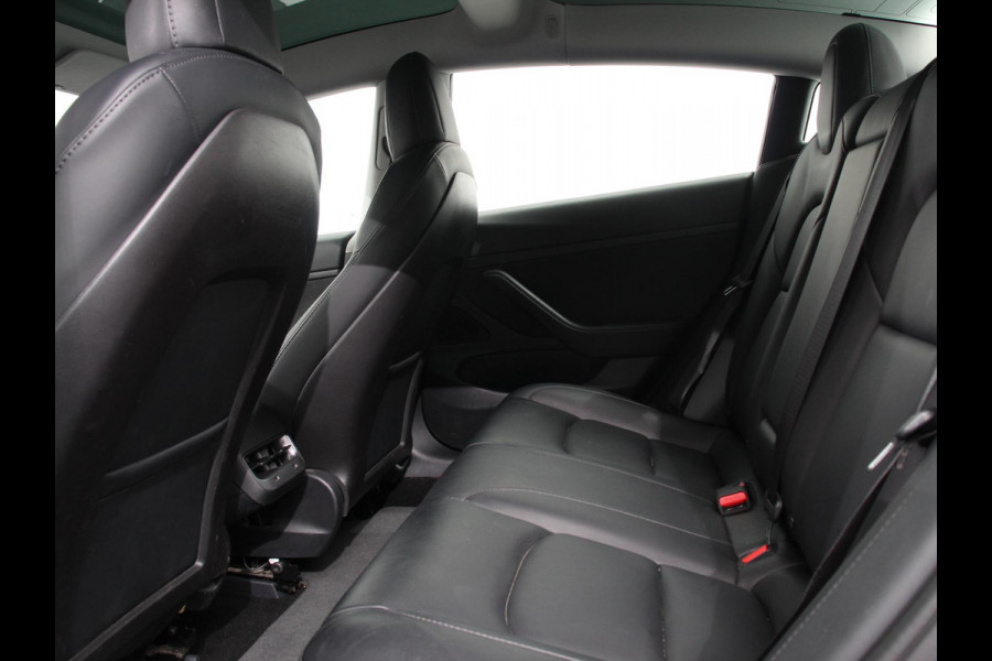 Tesla Model 3 Standard RWD Plus 60 kWh | Leder | Panorama dak | Parkeer sensoren VA + Camera | Cruise Control Adaptive | Lichtmetalen velgen