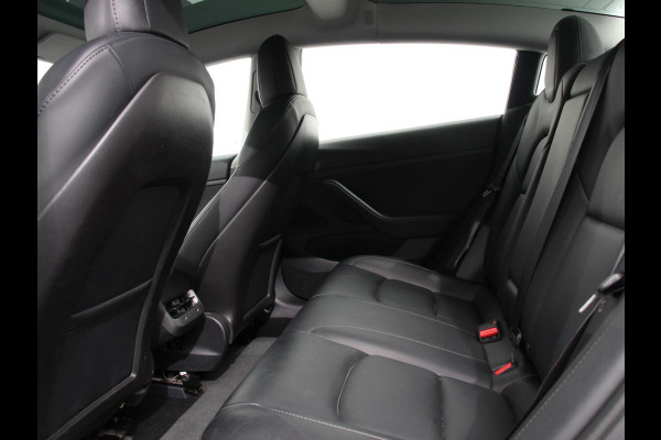 Tesla Model 3 Standard RWD Plus 60 kWh | Leder | Panorama dak | Parkeer sensoren VA + Camera | Cruise Control Adaptive | Lichtmetalen velgen