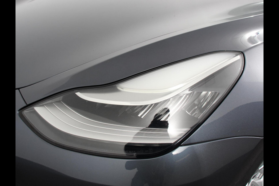 Tesla Model 3 Standard RWD Plus 60 kWh | Leder | Panorama dak | Parkeer sensoren VA + Camera | Cruise Control Adaptive | Lichtmetalen velgen