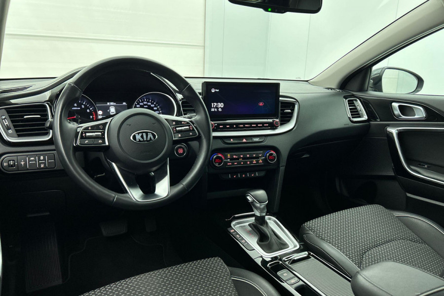 Kia Ceed Sportswagon 1.5 T-GDi DynamicPlusLine (STOEL/-STUURVERWARMING, CLIMA, ADAPTIVE CRUISE, CAMERA, CARPLAY, 1e EIGENAAR)