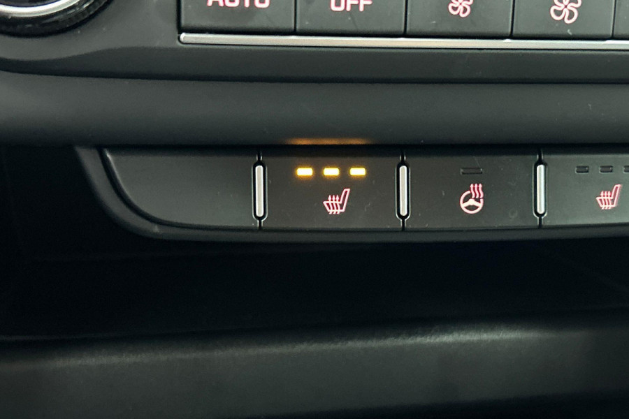Kia Ceed Sportswagon 1.5 T-GDi DynamicPlusLine (STOEL/-STUURVERWARMING, CLIMA, ADAPTIVE CRUISE, CAMERA, CARPLAY, 1e EIGENAAR)