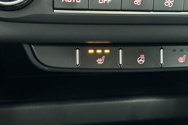 Kia Ceed Sportswagon 1.5 T-GDi DynamicPlusLine (STOEL/-STUURVERWARMING, CLIMA, ADAPTIVE CRUISE, CAMERA, CARPLAY, 1e EIGENAAR)