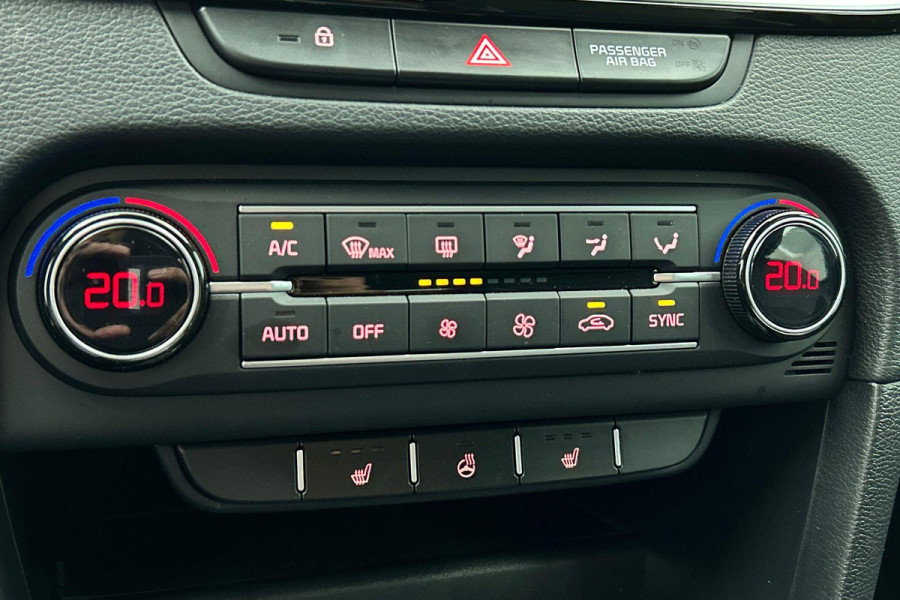 Kia Ceed Sportswagon 1.5 T-GDi DynamicPlusLine (STOEL/-STUURVERWARMING, CLIMA, ADAPTIVE CRUISE, CAMERA, CARPLAY, 1e EIGENAAR)