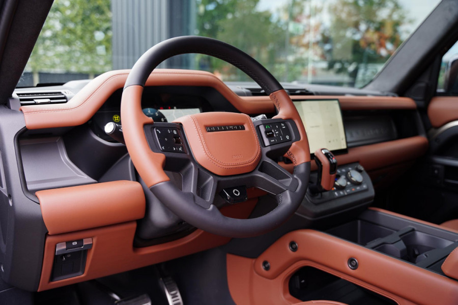 Land Rover Defender 110 4.4 P635 Octa Edition One