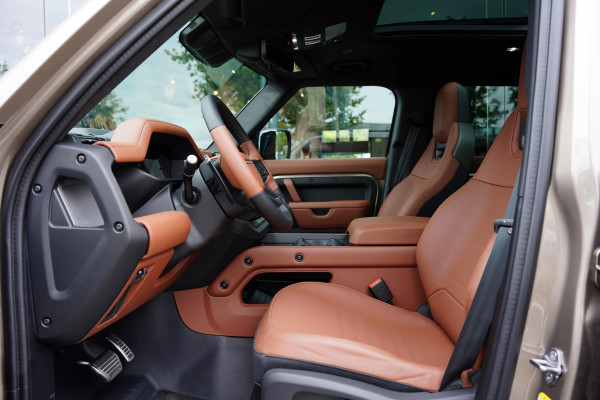 Land Rover Defender 110 4.4 P635 Octa Edition One