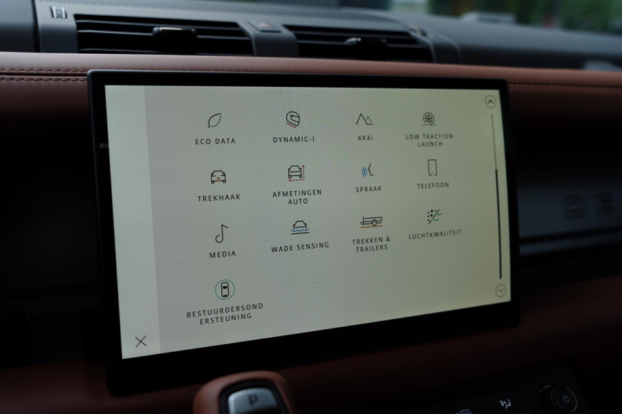 Land Rover Defender 110 4.4 P635 Octa Edition One