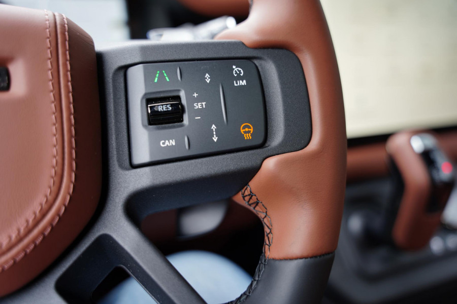Land Rover Defender 110 4.4 P635 Octa Edition One