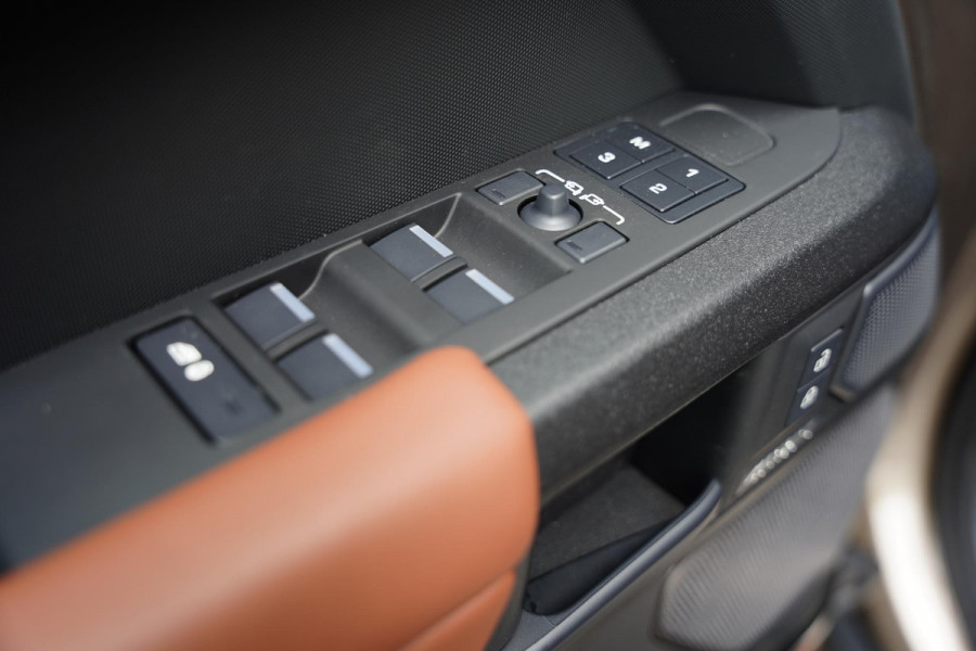 Land Rover Defender 110 4.4 P635 Octa Edition One