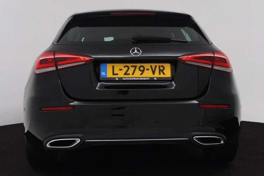 Mercedes-Benz A-Klasse 180 Business Solution Luxury (SFEERVERLICHTING, CAMERA, STIOELVERWARMING, GOED ONDERHOUDEN