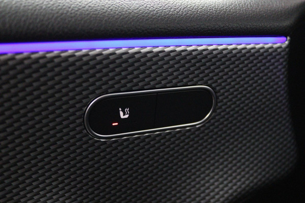 Mercedes-Benz A-Klasse 180 Business Solution Luxury (SFEERVERLICHTING, CAMERA, STIOELVERWARMING, GOED ONDERHOUDEN