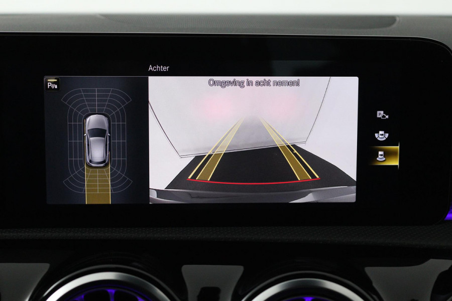 Mercedes-Benz A-Klasse 180 Business Solution Luxury (SFEERVERLICHTING, CAMERA, STIOELVERWARMING, GOED ONDERHOUDEN