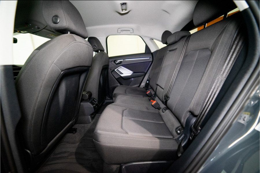 Audi Q3 Sportback 45 TFSI e S-Line 245PK | Virtual | Sfeer | Matrix | Keyless | 12 MND Garantie
