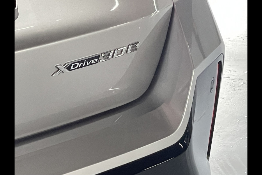 BMW X1 xDrive30e M Sport Innovation Pano Dak Head UP / Harman Kardon / Trekhaak  / 7800 KM !!