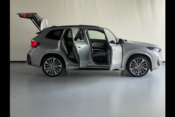 BMW X1 xDrive30e M Sport Innovation Pano Dak Head UP / Harman Kardon / Trekhaak  / 7800 KM !!