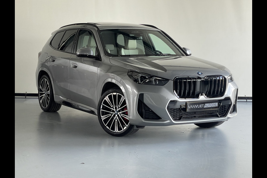 BMW X1 xDrive30e M Sport Innovation Pano Dak Head UP / Harman Kardon / Trekhaak  / 7800 KM !!