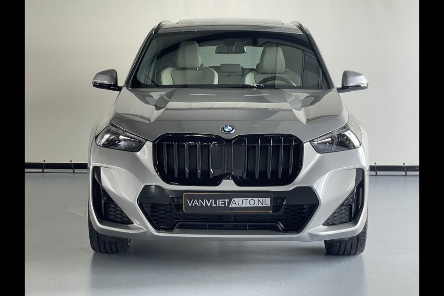 BMW X1 xDrive30e M Sport Innovation Pano Dak Head UP / Harman Kardon / Trekhaak  / 7800 KM !!