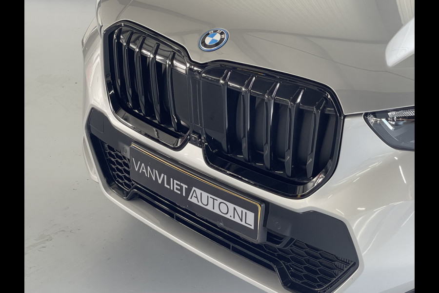 BMW X1 xDrive30e M Sport Innovation Pano Dak Head UP / Harman Kardon / Trekhaak  / 7800 KM !!