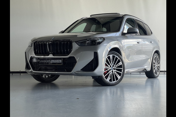 BMW X1 xDrive30e M Sport Innovation Pano Dak Head UP / Harman Kardon / Trekhaak  / 7800 KM !!