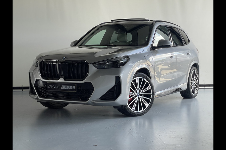 BMW X1 xDrive30e M Sport Innovation Pano Dak Head UP / Harman Kardon / Trekhaak  / 7800 KM !!