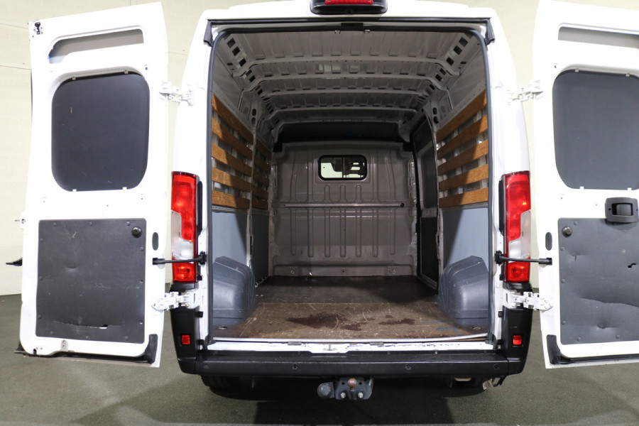 Peugeot Boxer 2.2 BlueHDi 165pk L3 H2 Airco Camera Trekhaak