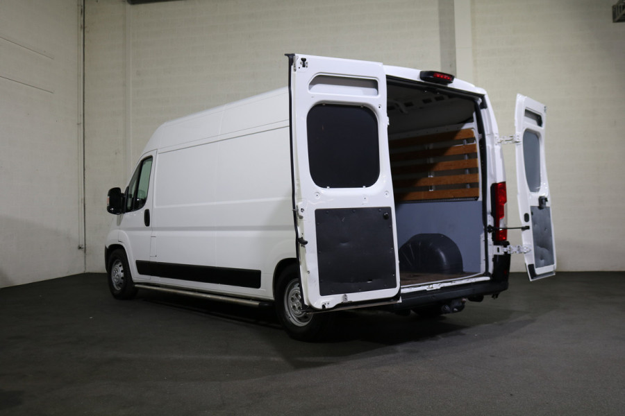 Peugeot Boxer 2.2 BlueHDi 165pk L3 H2 Airco Camera Trekhaak