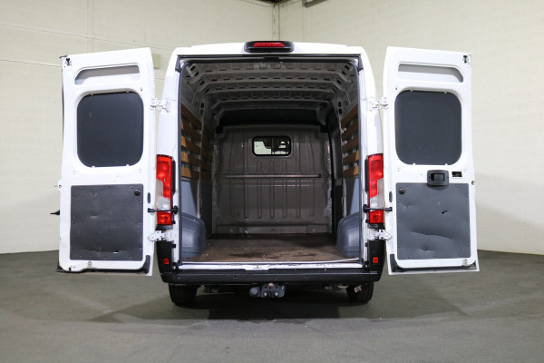 Peugeot Boxer 2.2 BlueHDi 165pk L3 H2 Airco Camera Trekhaak