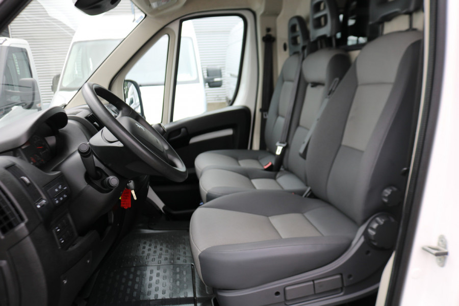 Peugeot Boxer 2.2 BlueHDi 165pk L3 H2 Airco Camera Trekhaak