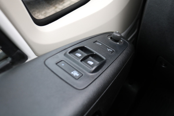 Peugeot Boxer 2.2 BlueHDi 165pk L3 H2 Airco Camera Trekhaak