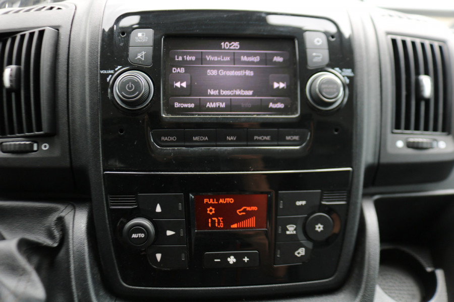 Peugeot Boxer 2.2 BlueHDi 165pk L3 H2 Airco Camera Trekhaak