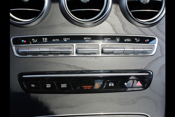Mercedes-Benz GLC 300e 4MATIC Business Solution Luxury PHEV | Panorama dak | Trekhaak | Led | Electrische klep | Treeplanken | Night pack | Adaptive cruise control