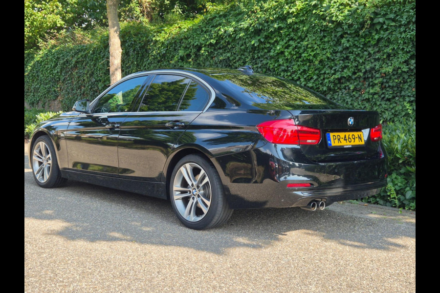 BMW 3-serie 320i High Executive Navi GR Apple CarPlay Sport Leder LED Automaat NAP NL