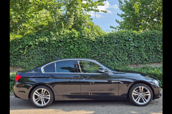 BMW 3-serie 320i High Executive Navi GR Apple CarPlay Sport Leder LED Automaat NAP NL