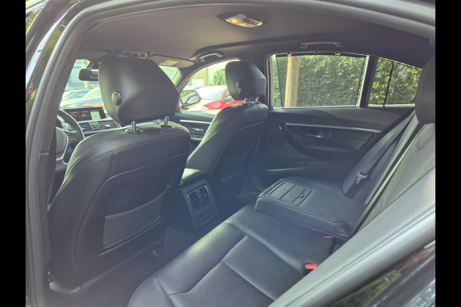 BMW 3-serie 320i High Executive Navi GR Apple CarPlay Sport Leder LED Automaat NAP NL