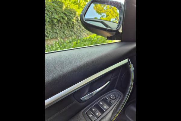 BMW 3-serie 320i High Executive Navi GR Apple CarPlay Sport Leder LED Automaat NAP NL