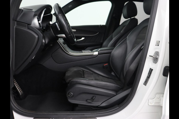 Mercedes-Benz GLC 300de 4MATIC AMG Night | Panoramadak | Adaptive cruise | Trekhaak | Stoelverwarming | Carplay | Leder/Alcantara | Digital Cockpit | 360 Camera | Park Assist