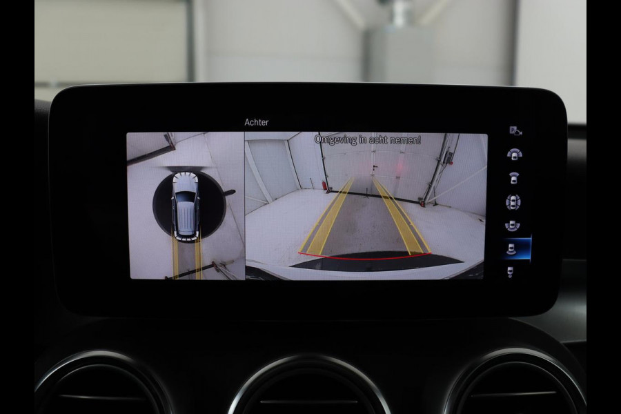Mercedes-Benz GLC 300de 4MATIC AMG Night | Panoramadak | Adaptive cruise | Trekhaak | Stoelverwarming | Carplay | Leder/Alcantara | Digital Cockpit | 360 Camera | Park Assist