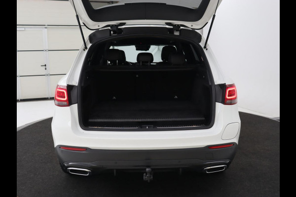 Mercedes-Benz GLC 300de 4MATIC AMG Night | Panoramadak | Adaptive cruise | Trekhaak | Stoelverwarming | Carplay | Leder/Alcantara | Digital Cockpit | 360 Camera | Park Assist