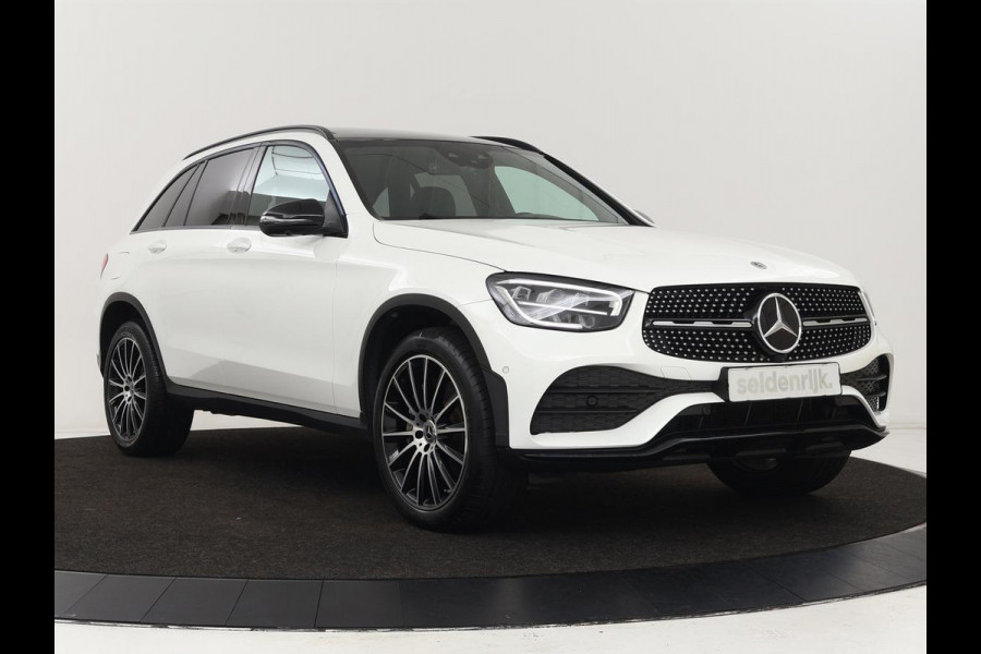 Mercedes-Benz GLC 300de 4MATIC AMG Night | Panoramadak | Adaptive cruise | Trekhaak | Stoelverwarming | Carplay | Leder/Alcantara | Digital Cockpit | 360 Camera | Park Assist