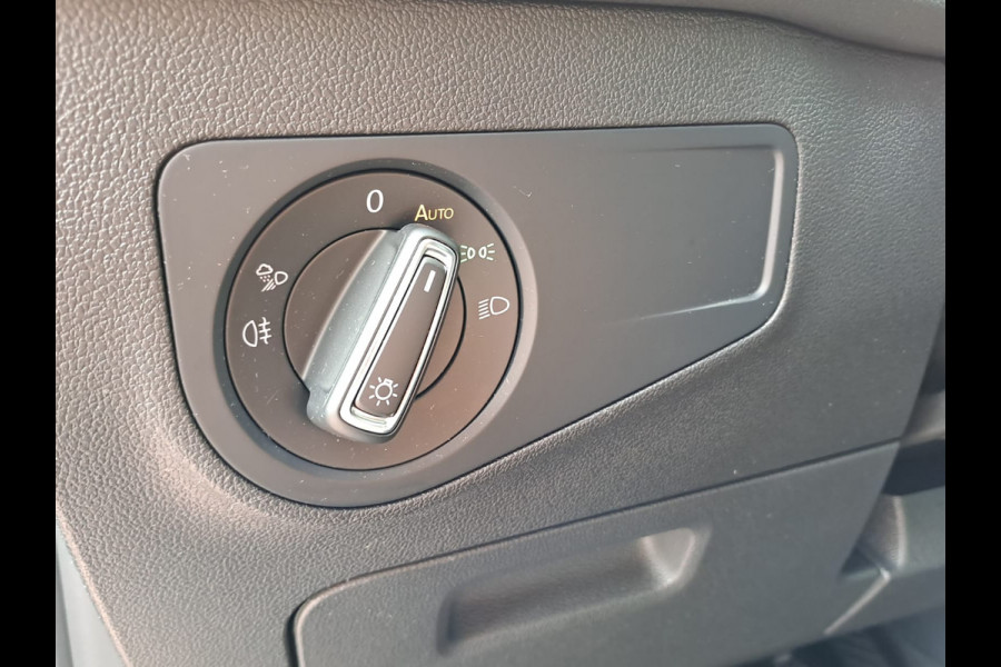 Volkswagen Tiguan 1.5 TSI Elegance | Trekhaak | Navi | ACC | Stoelverwarming | Lane Assist | Kyeless | Camera | IQ Light | Side Assist |
