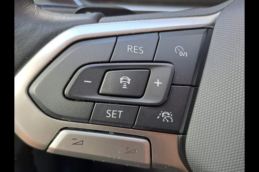 Volkswagen Tiguan 1.5 TSI Elegance | Trekhaak | Navi | ACC | Stoelverwarming | Lane Assist | Kyeless | Camera | IQ Light | Side Assist |
