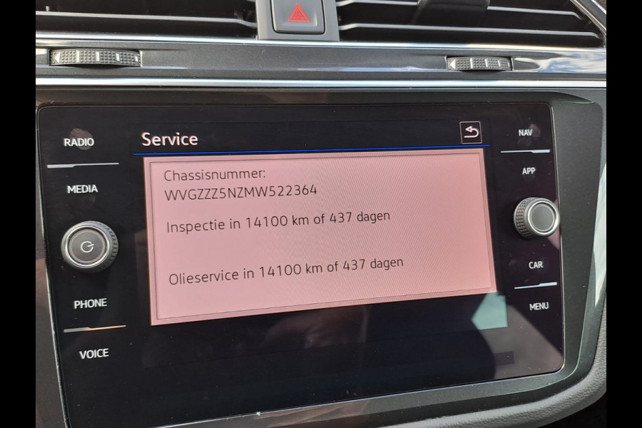 Volkswagen Tiguan 1.5 TSI Elegance | Trekhaak | Navi | ACC | Stoelverwarming | Lane Assist | Kyeless | Camera | IQ Light | Side Assist |