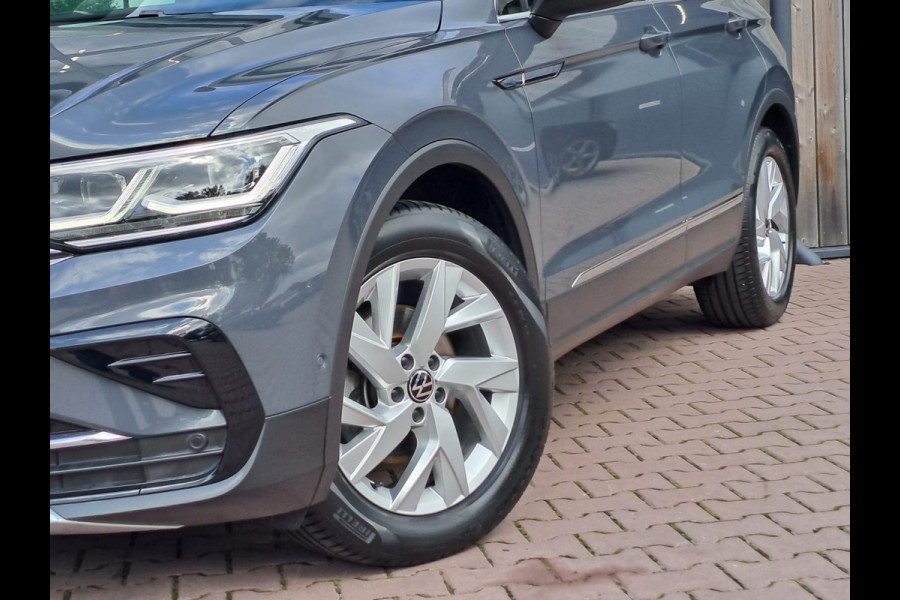 Volkswagen Tiguan 1.5 TSI Elegance | Trekhaak | Navi | ACC | Stoelverwarming | Lane Assist | Kyeless | Camera | IQ Light | Side Assist |
