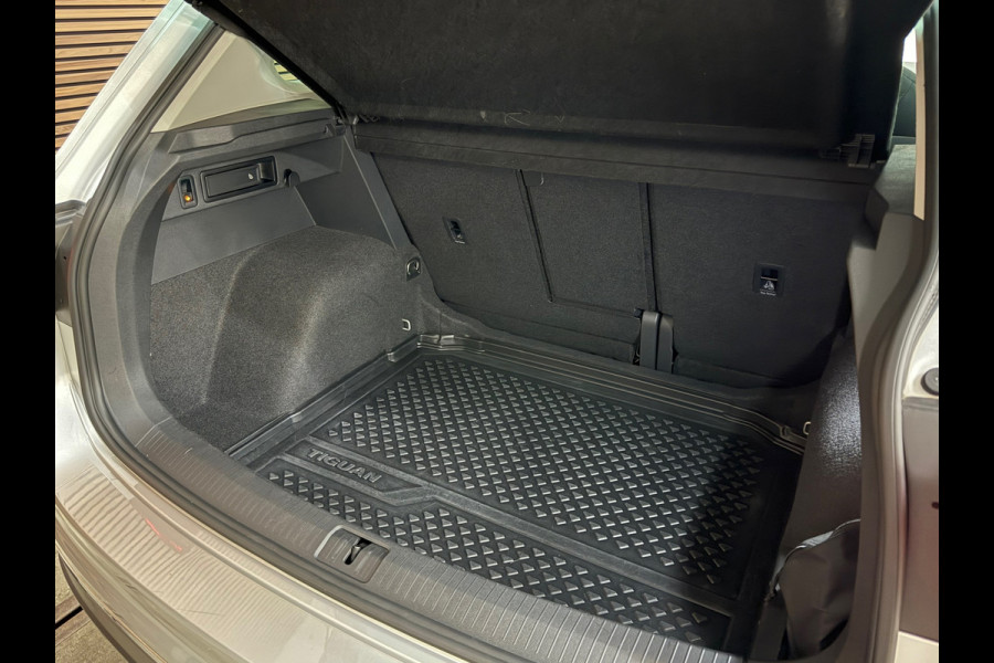 Volkswagen Tiguan 1.5 TSI Automaat Elegance | Virtual Cockpit | Massagestoel | Navigatie | Stoelverwarming | Camera