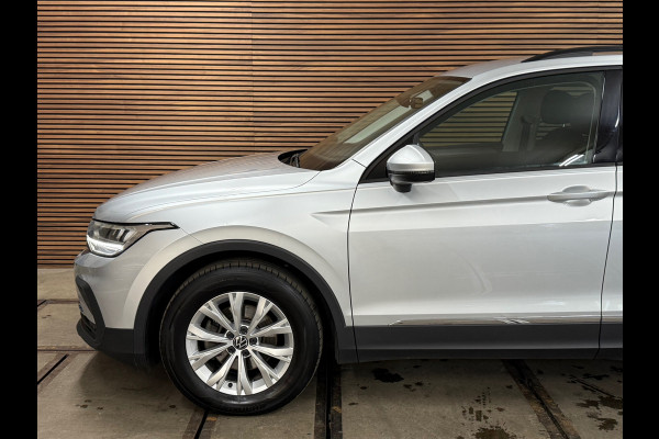 Volkswagen Tiguan 1.5 TSI Automaat Elegance | Virtual Cockpit | Massagestoel | Navigatie | Stoelverwarming | Camera