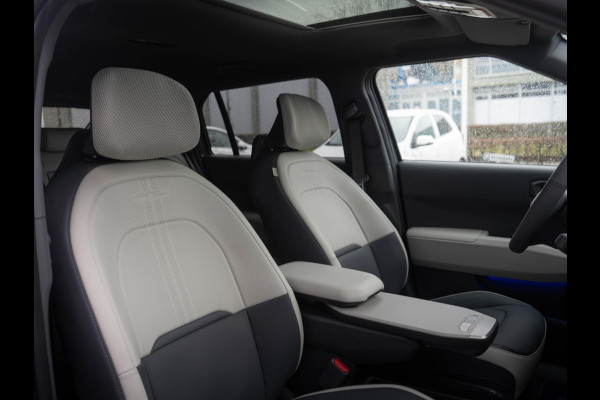 Kia EV3 GT-Line 81.4 kWh | OP VOORRAAD SNEL RIJDEN | Schuif kantel dak | Navigatie | Stoel en stuur verwarming |