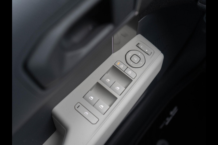 Kia EV3 GT-Line 81.4 kWh | OP VOORRAAD SNEL RIJDEN | Schuif kantel dak | Navigatie | Stoel en stuur verwarming |