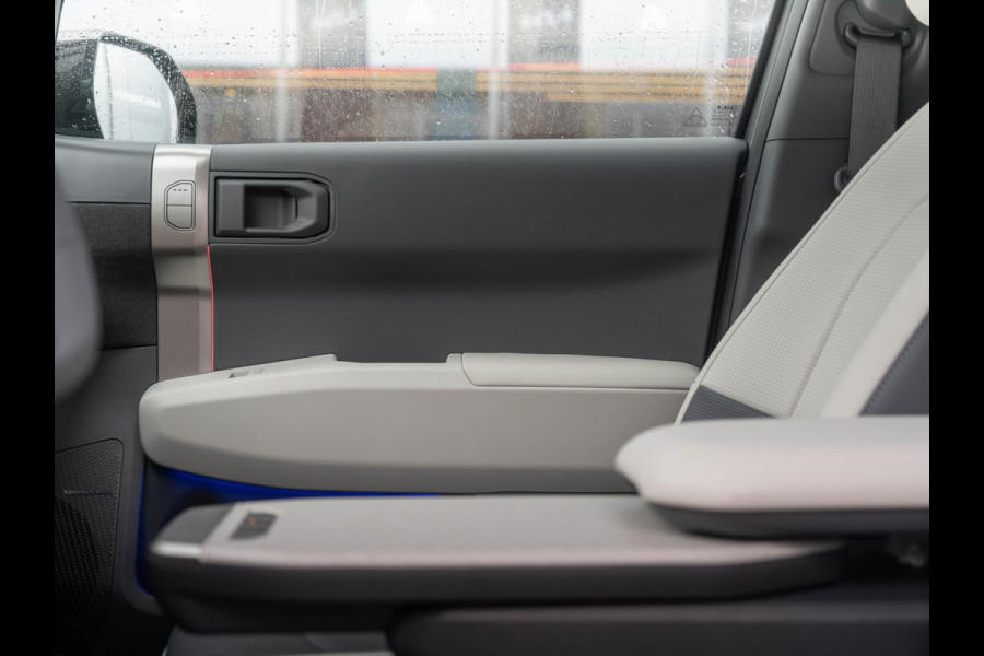 Kia EV3 GT-Line 81.4 kWh | OP VOORRAAD SNEL RIJDEN | Schuif kantel dak | Navigatie | Stoel en stuur verwarming |