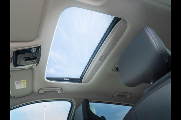 Kia Niro 1.6 GDi Hybrid ExecutiveLine | Op voorraad | Snel rijden | Stoel ventilatie | Schuifkanteldak | Harman en kardon |